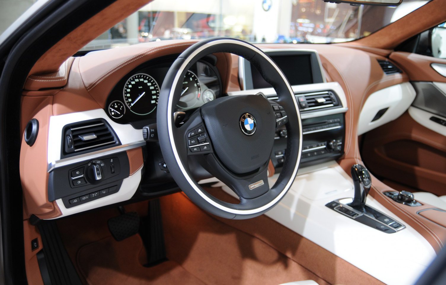F06 Interior BMW 6 Series Gran Coupe (F06) 650i (450 Hp) Steptronic